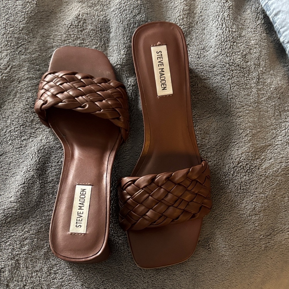 Steve Madden Chocolate Woven Sandals